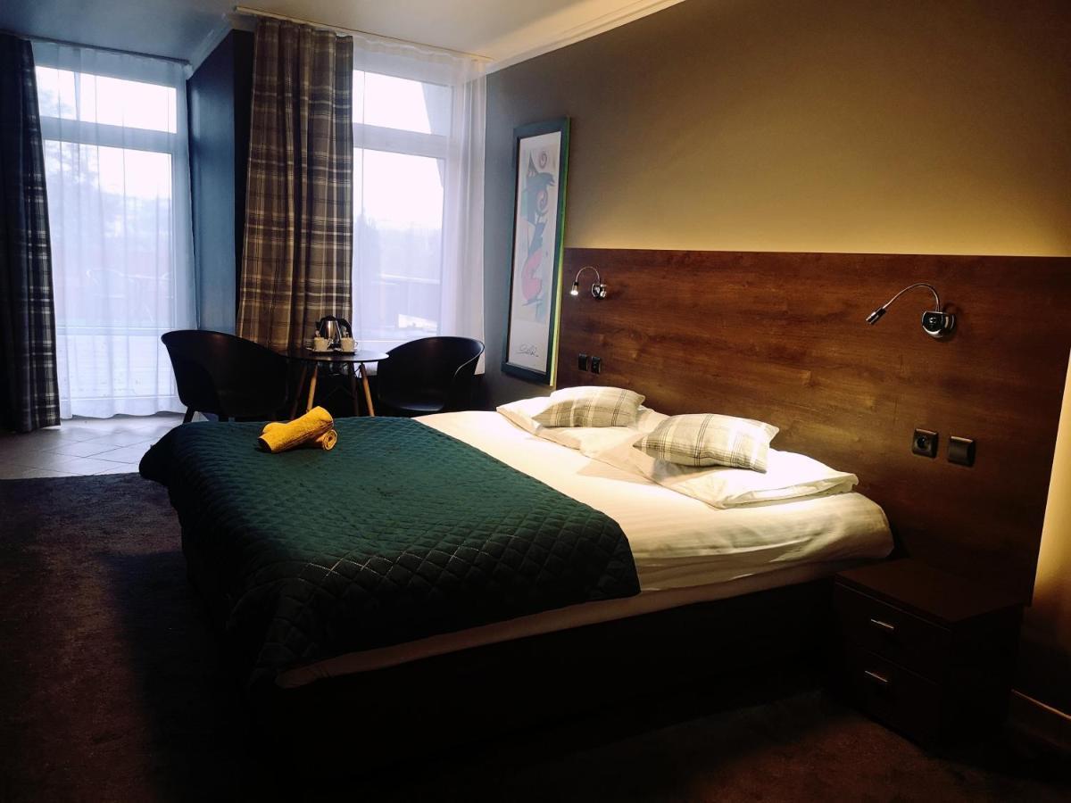 Bialy Orzel Aparthotel Przemysl Luaran gambar