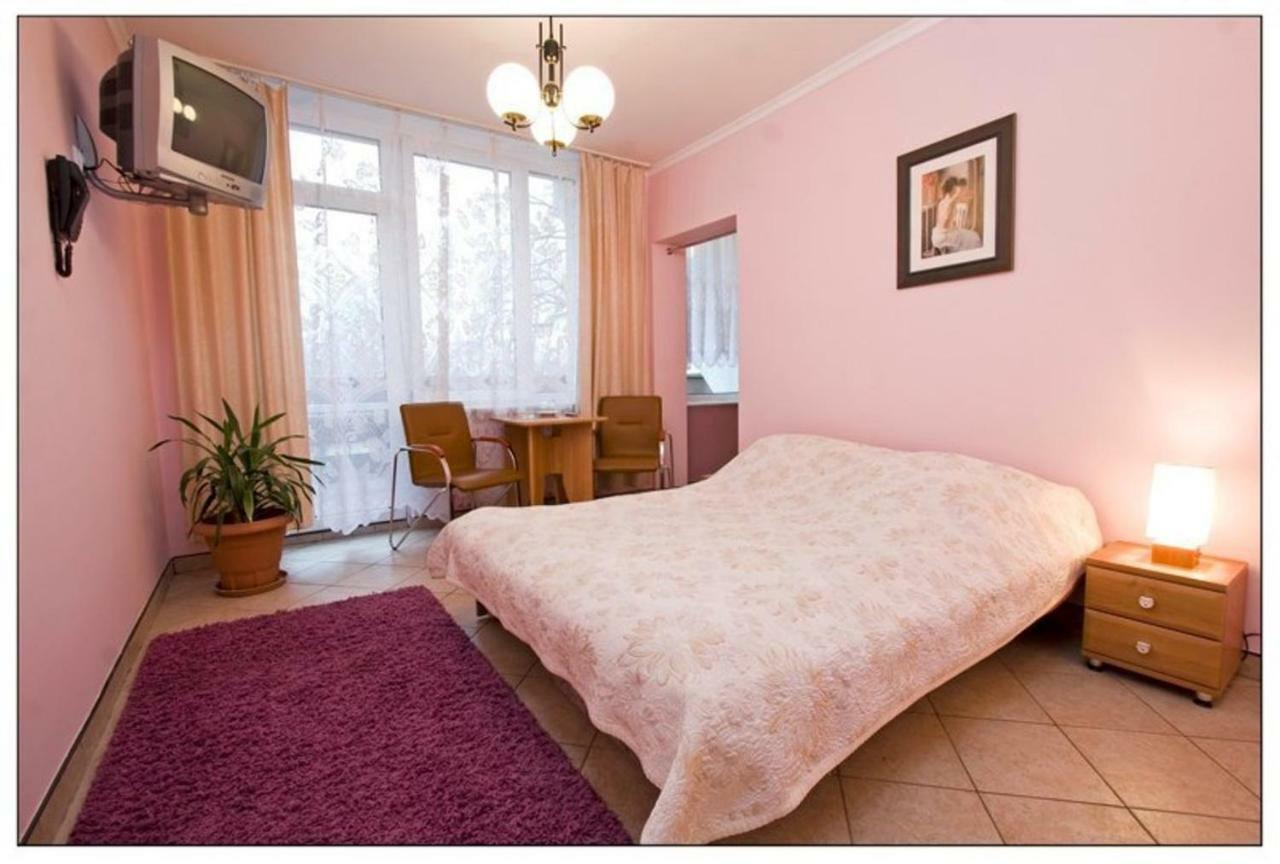 Bialy Orzel Aparthotel Przemysl Luaran gambar